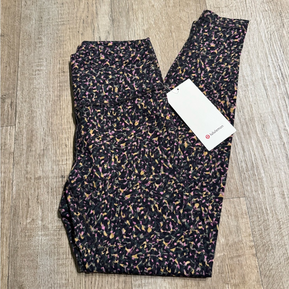 NWT Lululemon Wunder Train Size 8